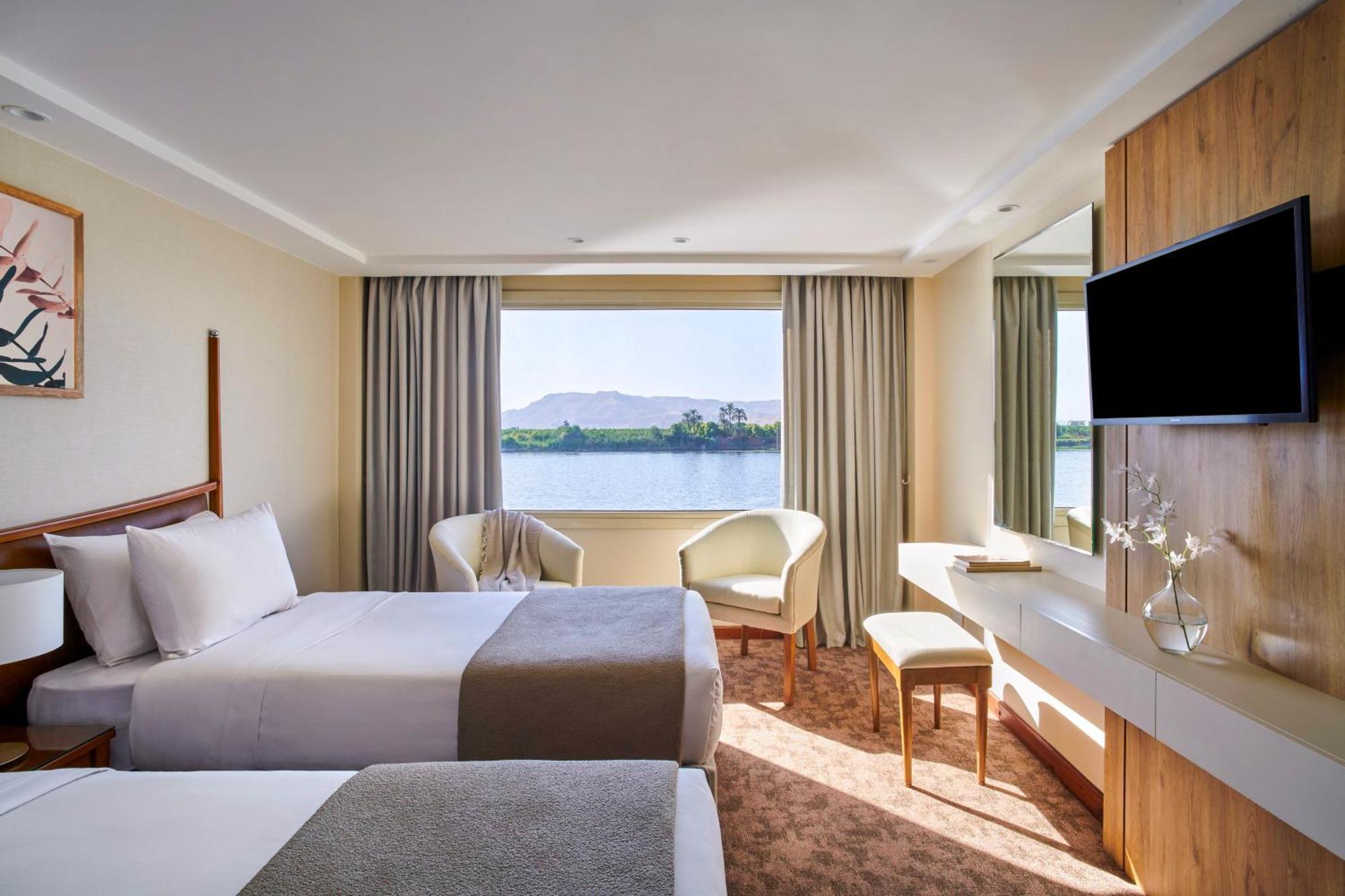 Moevenpick Royal Lotus Nile Cruise, Every Monday Four Nights From Luxor, Every Friday Three Nights From Aswan - Including Excursions & Sightseeing Buitenkant foto