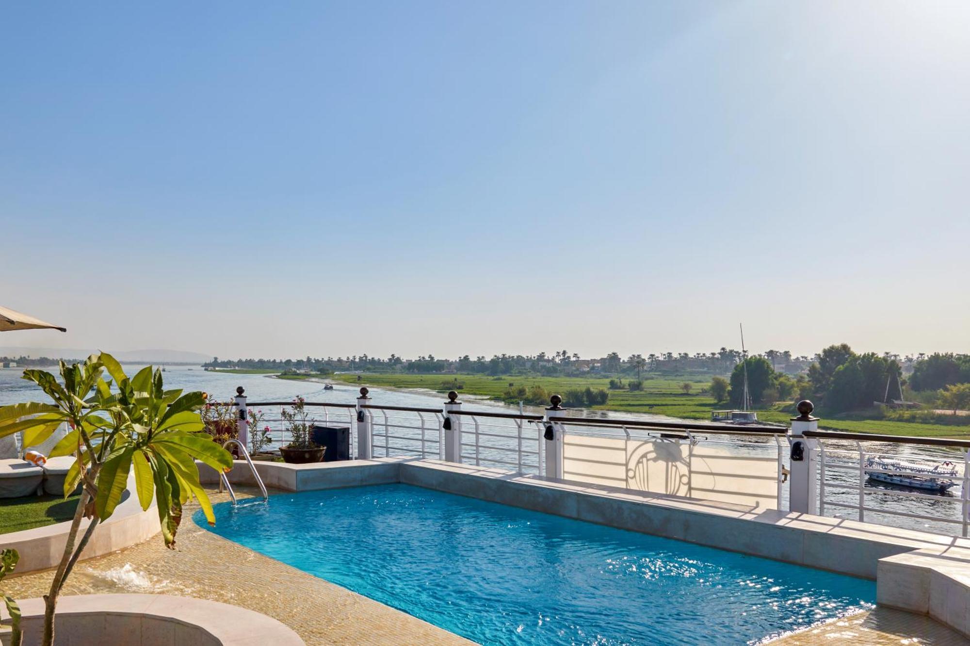 Moevenpick Royal Lotus Nile Cruise, Every Monday Four Nights From Luxor, Every Friday Three Nights From Aswan - Including Excursions & Sightseeing Buitenkant foto